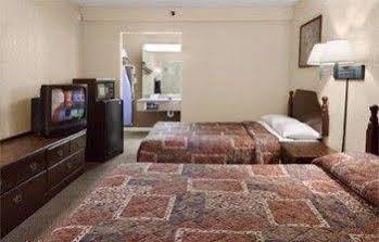 Deerfield Inn & Suites Μάντισον Εξωτερικό φωτογραφία
